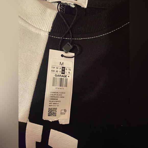 Black&White Sweatshirt Garage - Picture 3 of 4